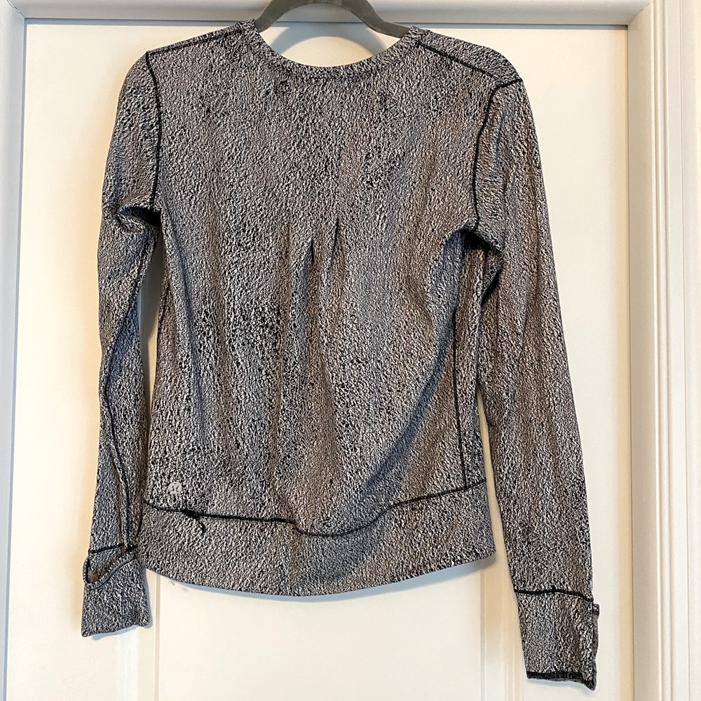 LuLu Lemon sweater